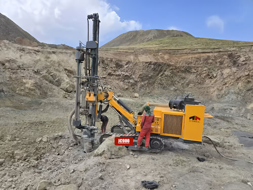 JC900 In Middle East Mining Project